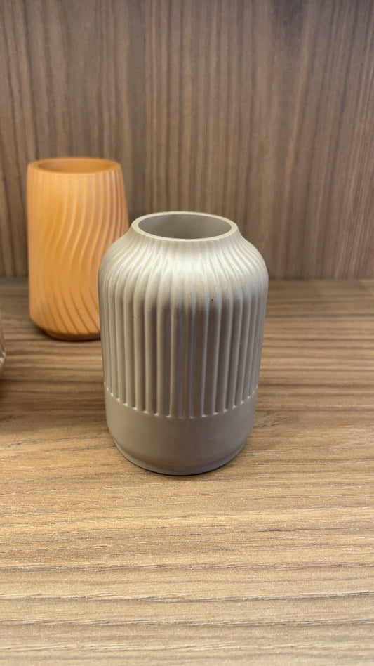 Vase Rille, grå-brun
