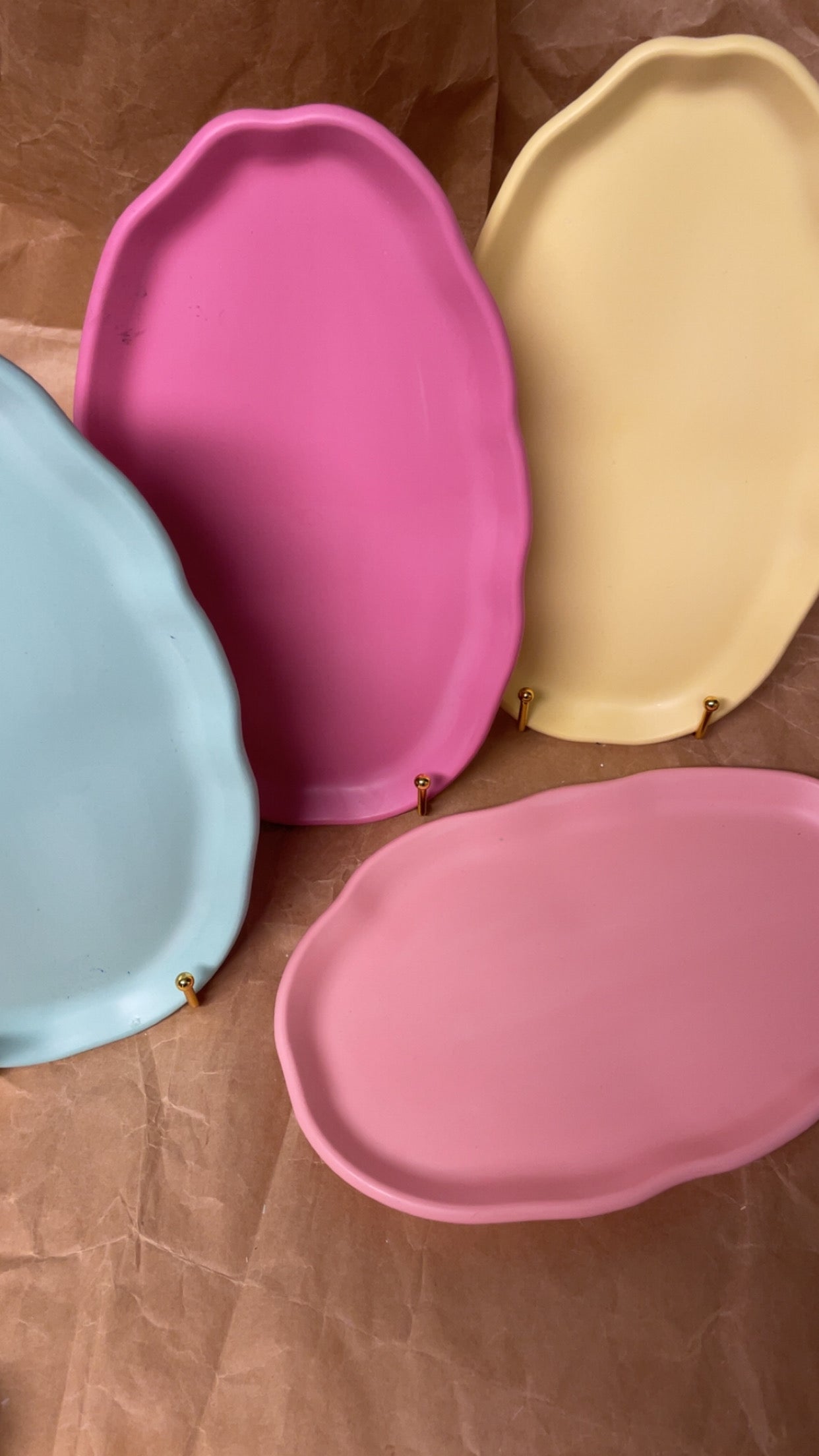 Avlangt fat - flere farger